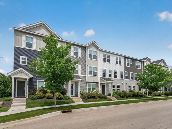 781 Midtown Lane , New Brighton, MN 55112