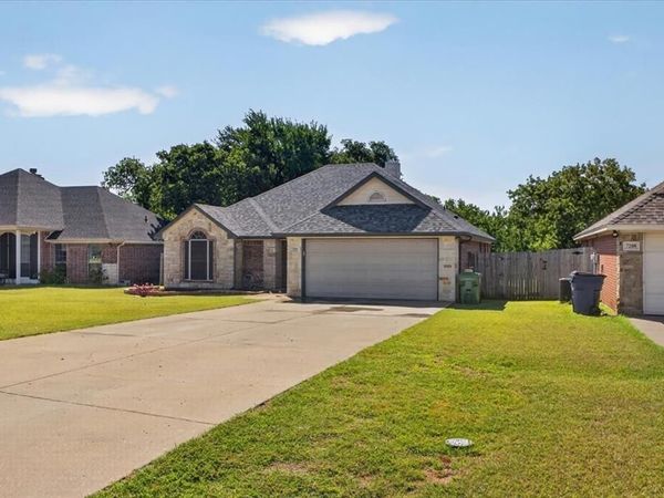 7206 Hackberry Court, Granbury, TX 76048