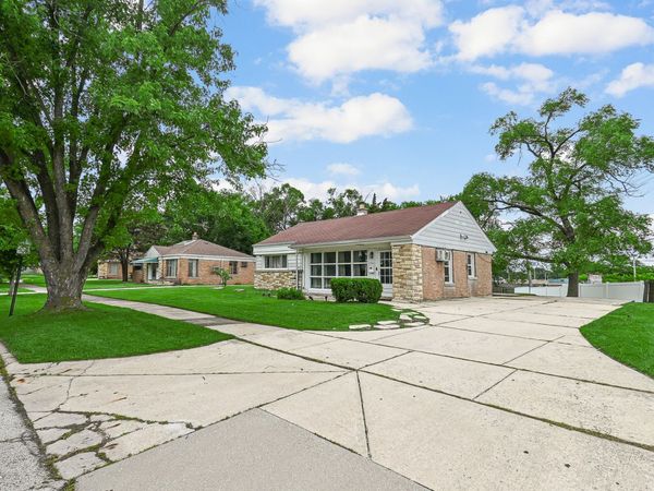 17561 Sycamore Drive , Homewood, IL 60430