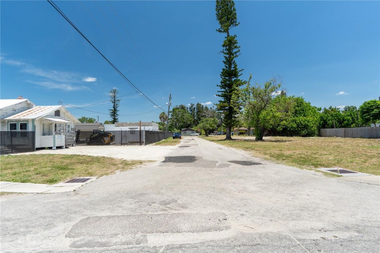 1206 27th Avenue W, Bradenton, FL 34205 Photo