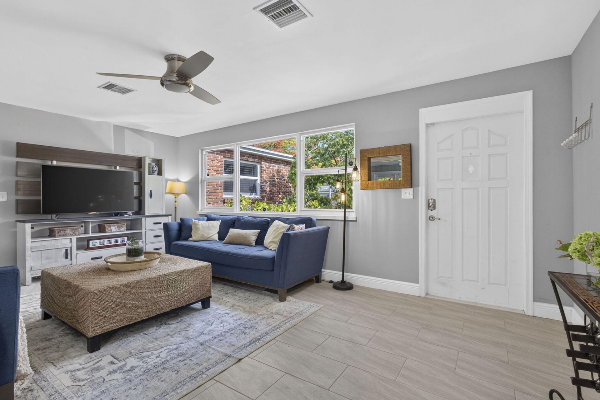 338 Hunter Street, West Palm Beach, FL 33405 Photo