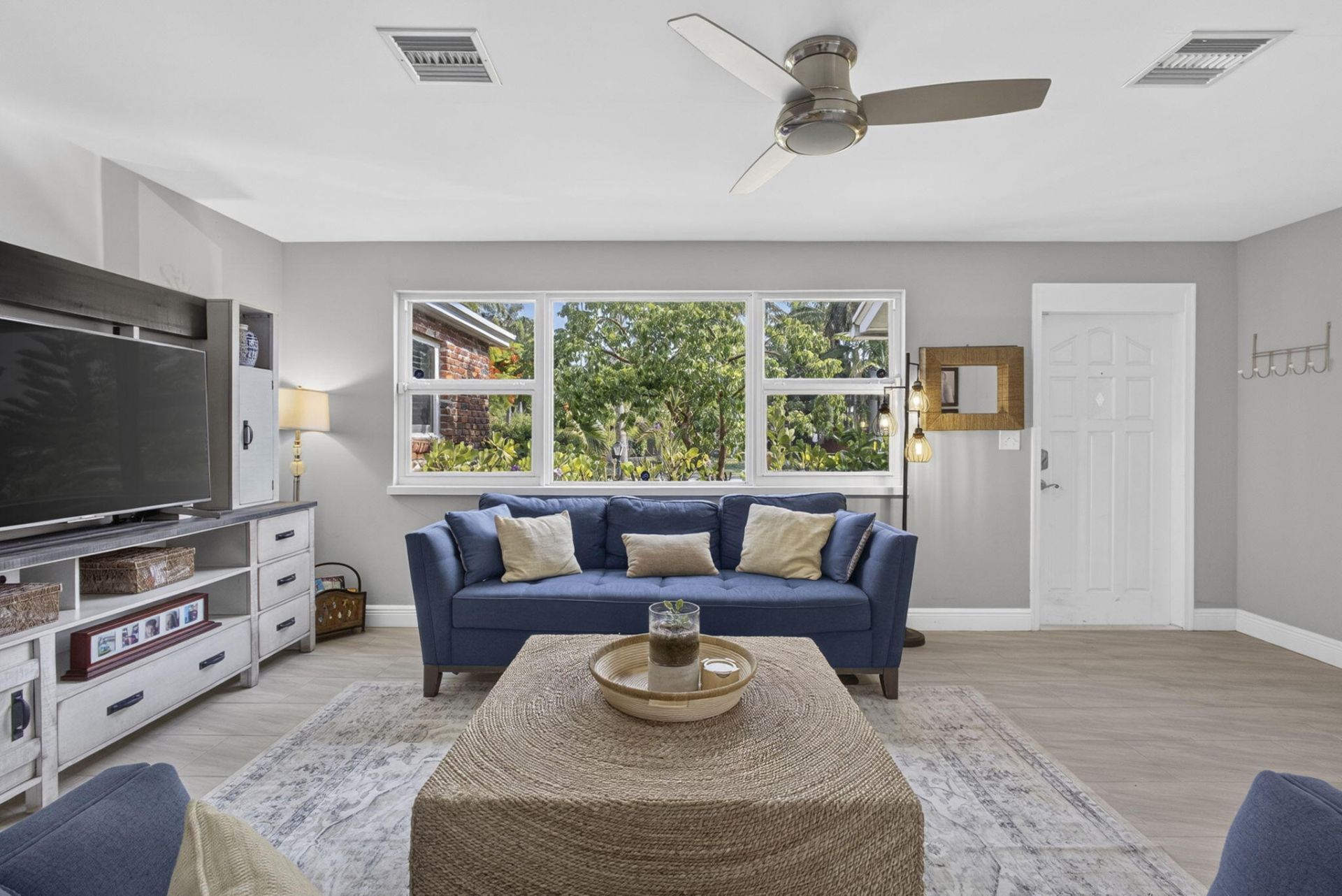 338 Hunter Street, West Palm Beach, FL 33405 Photo