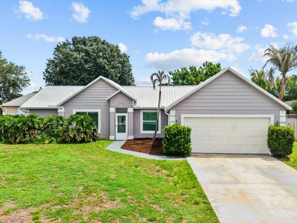 697 SW Jeanne Avenue, Port St. Lucie, FL 34953