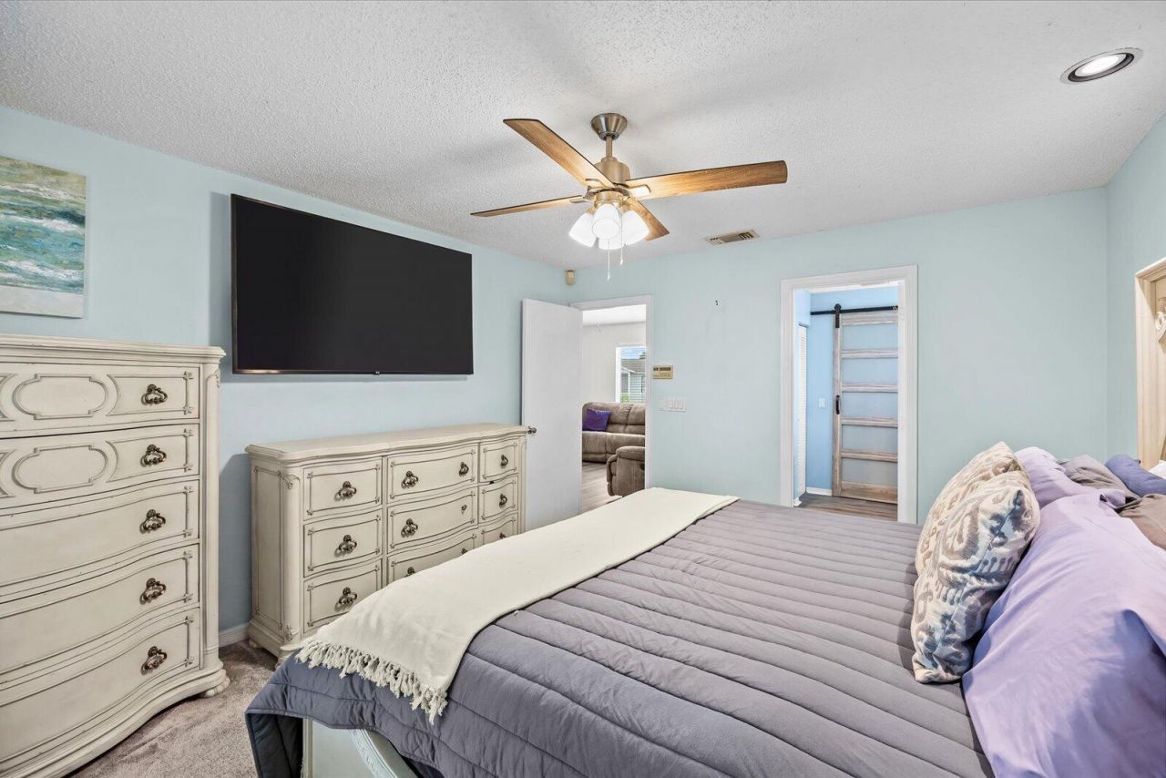 697 SW Jeanne Avenue, Port Saint Lucie, FL 34953 Photo