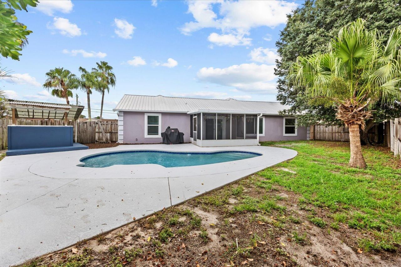 697 SW Jeanne Avenue, Port Saint Lucie, FL 34953 Photo