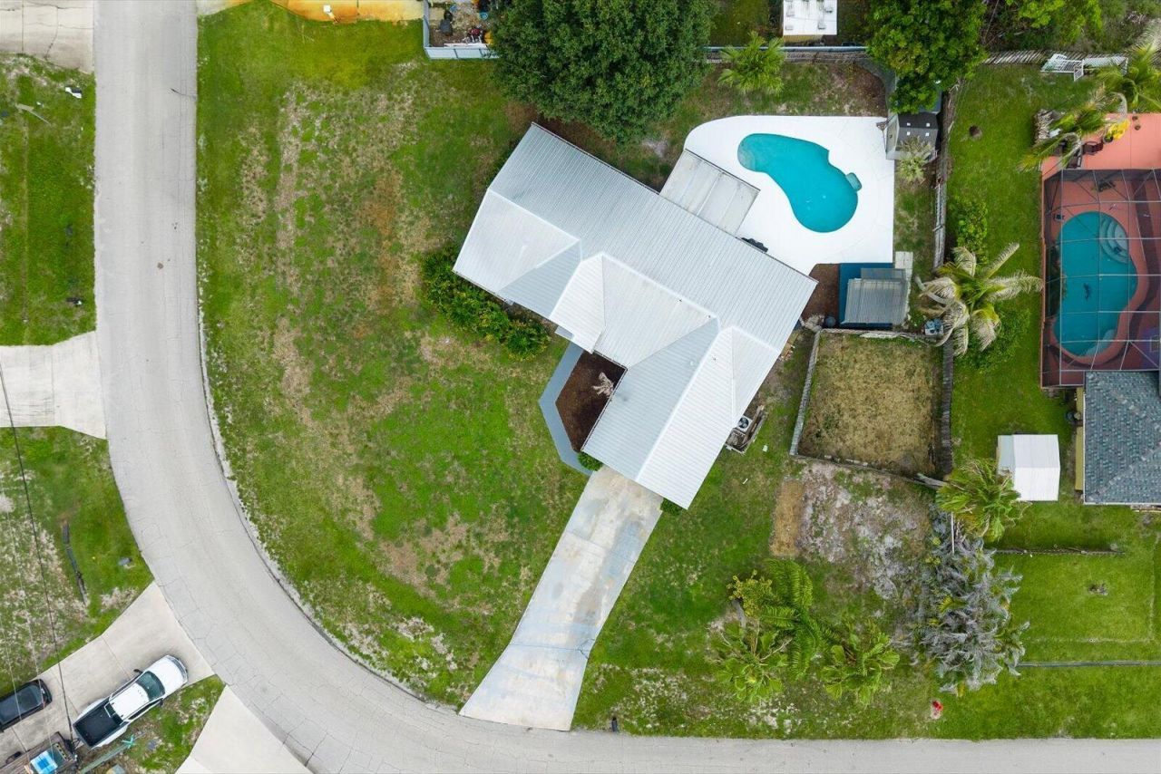 697 SW Jeanne Avenue, Port Saint Lucie, FL 34953 Photo