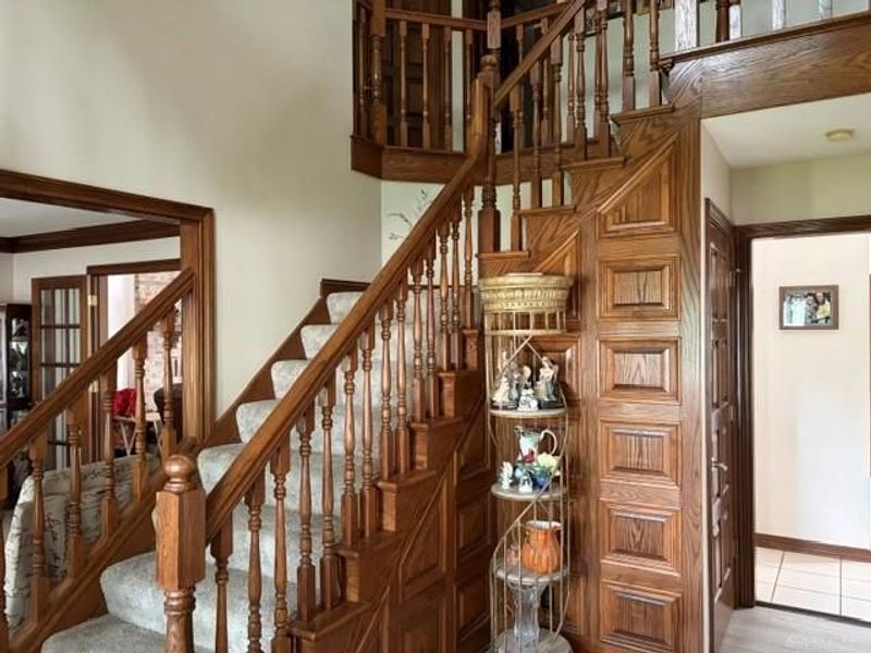 2045 Canterbury Court, Troy, OH 45373 Photo 4