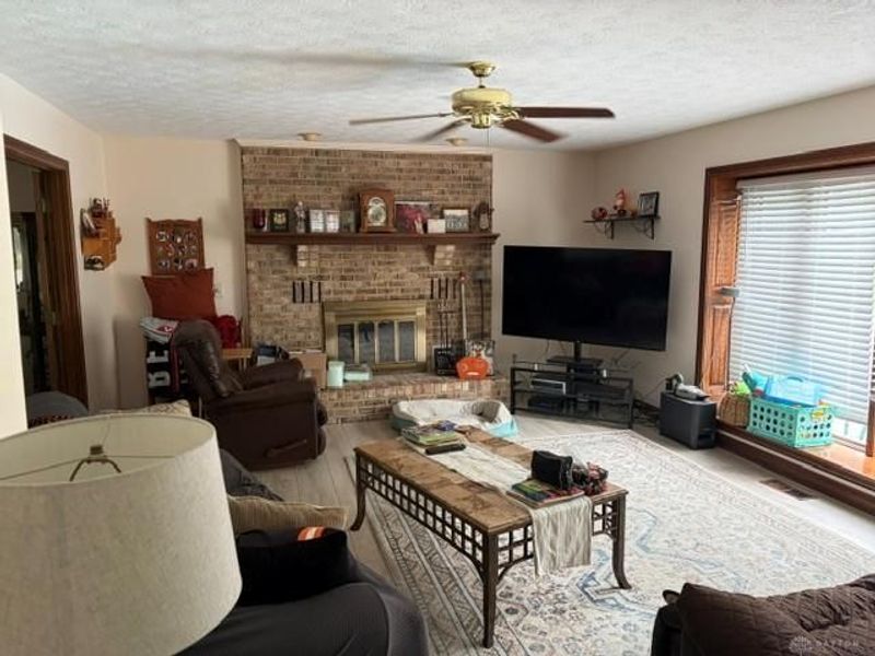 2045 Canterbury Court, Troy, OH 45373 Photo 6
