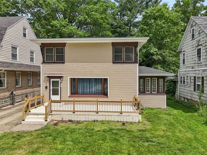 875 Hereford Drive, Akron, OH 44303 Photo 1