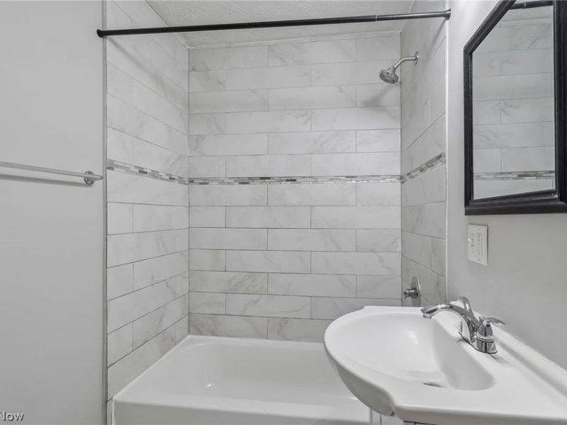 875 Hereford Drive, Akron, OH 44303 Photo 28