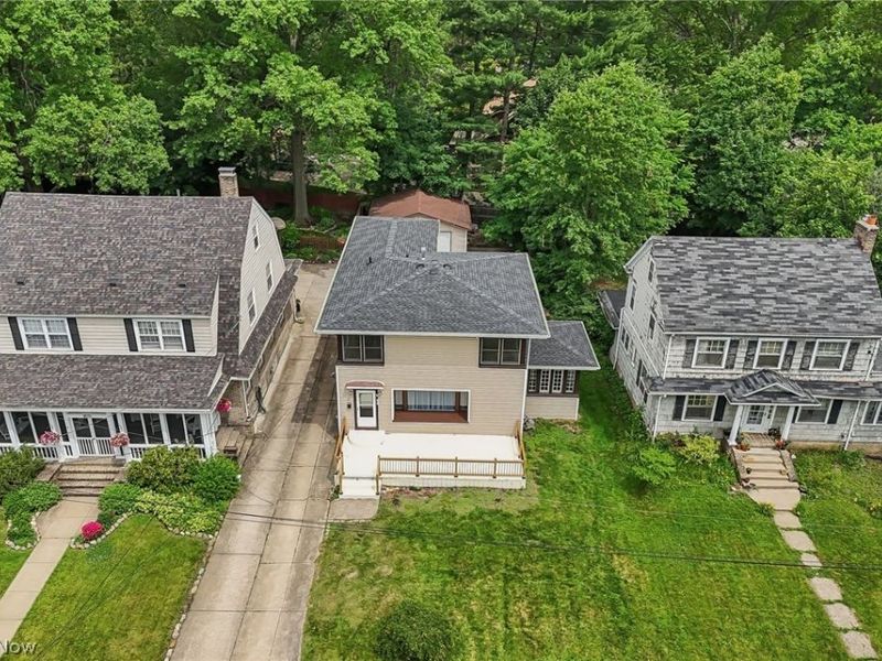 875 Hereford Drive, Akron, OH 44303 Photo 4