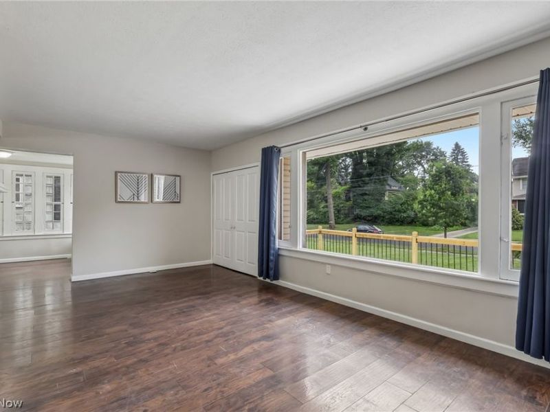 875 Hereford Drive, Akron, OH 44303 Photo 8