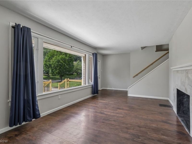875 Hereford Drive, Akron, OH 44303 Photo 9