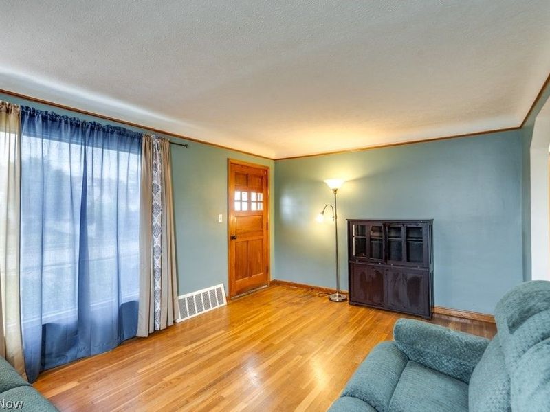 30000 Elgin Road, Wickliffe, OH 44092 Photo 10