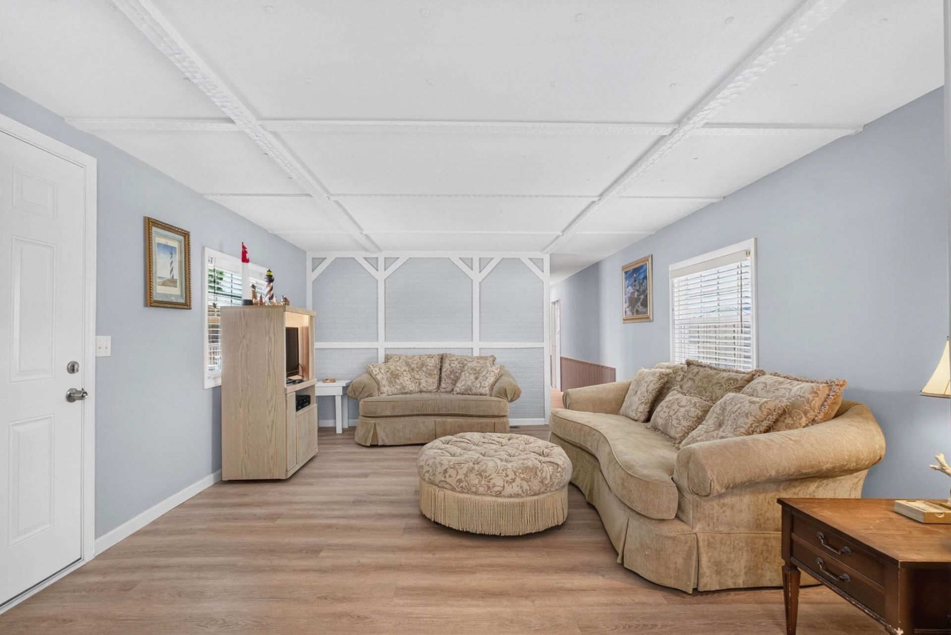 1511 Tanglewood Ave  Photo 4