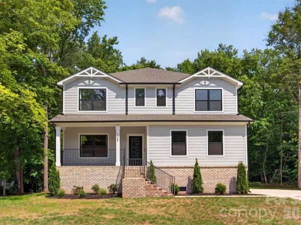 6087 Cambridge Drive, Harrisburg, NC 28075