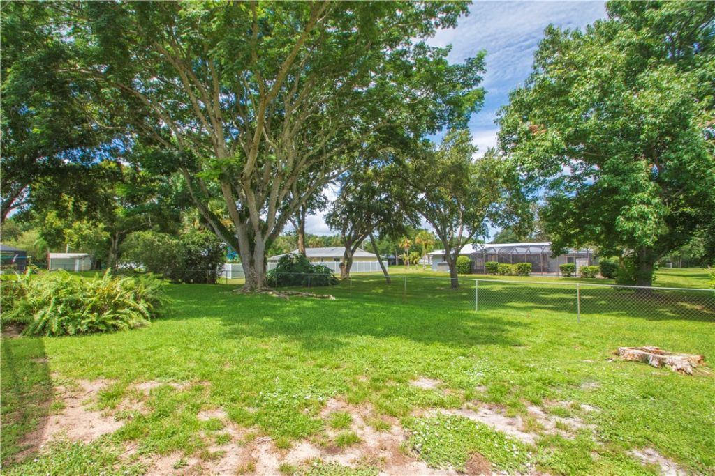 2335 81st Court, Vero Beach, FL 32966 Photo