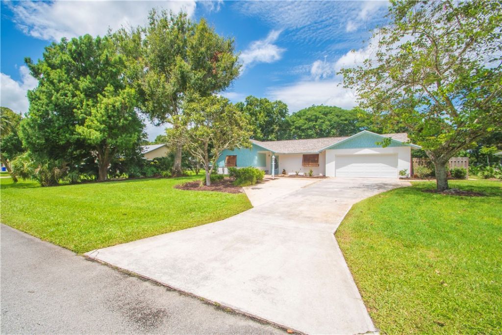 2335 81st Court, Vero Beach, FL 32966 Photo