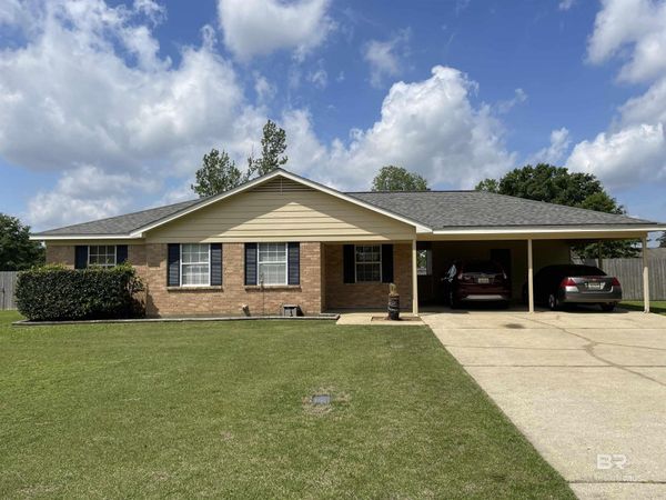 105 W Northgate Drive, Loxley, AL 36551