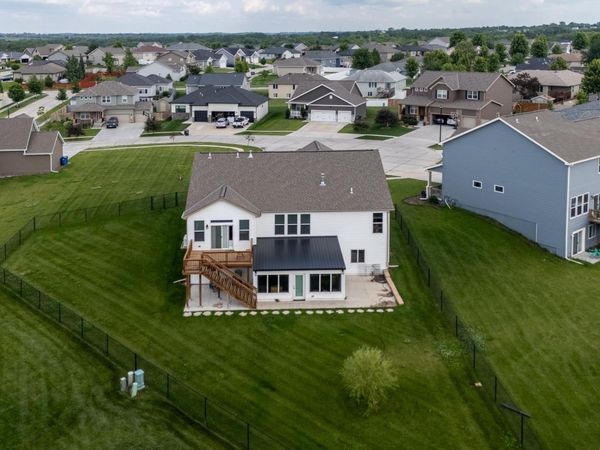 8928 Trader Court, Lincoln, NE 68507