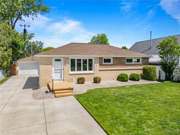 30 Benson Drive , Lancaster, NY 14086