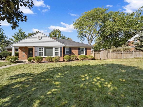 1100 Raleigh Road , Glenview, IL 60025