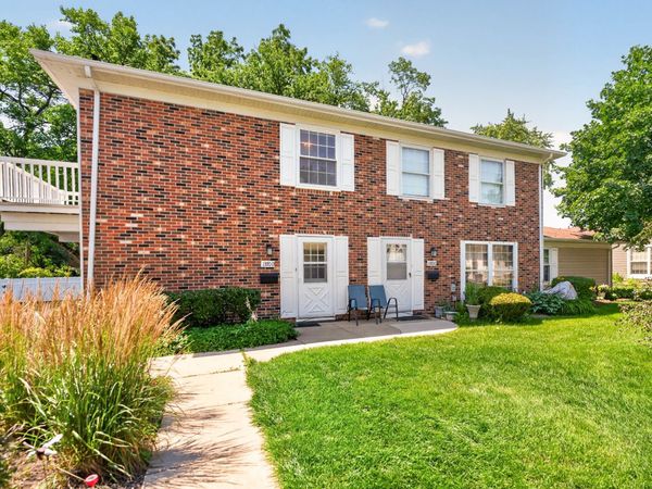 1370 Woodcutter Lane , Unit D, Wheaton, IL 60189
