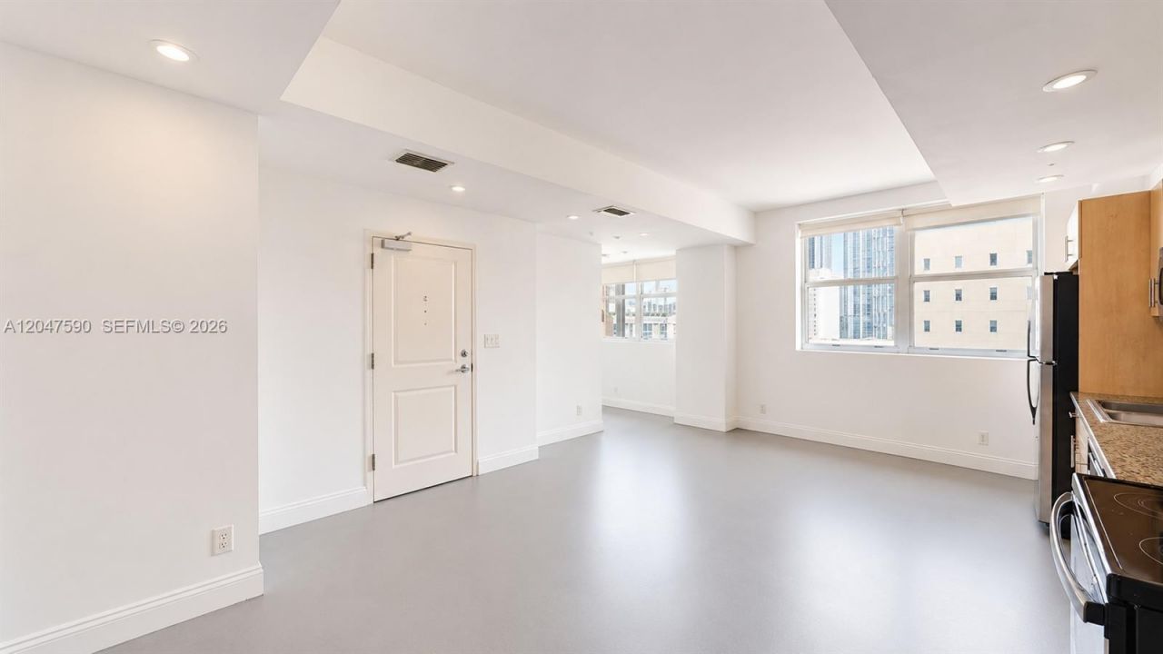 111 E Flagler St , Unit 810, Miami, FL 33131 Photo