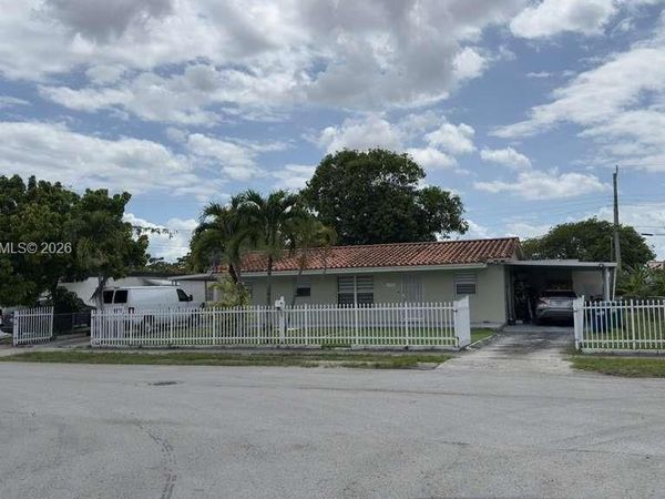 19200 NW 44th Ave , Miami Gardens, FL 33055