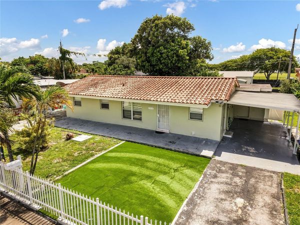 19200 NW 44th Ave, Miami Gardens, FL 33055