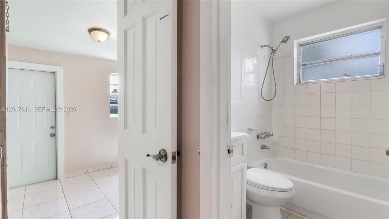 19200 NW 44th Ave, Miami Gardens, FL 33055 Photo
