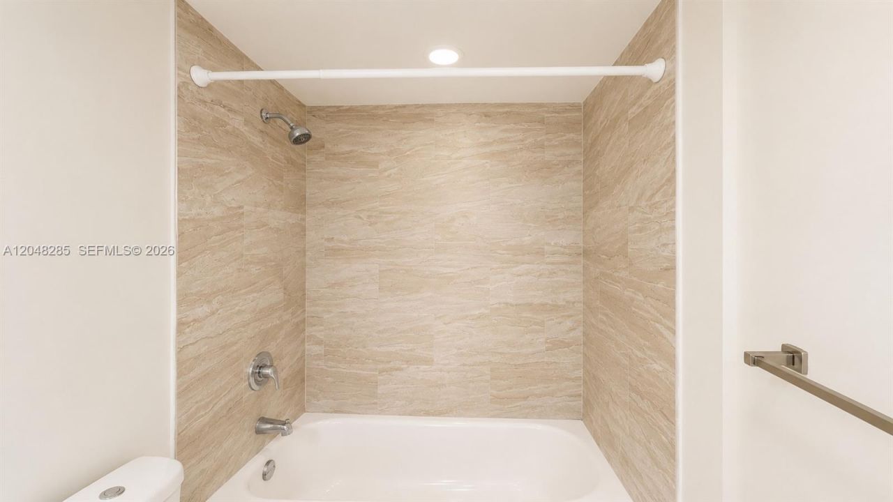 900 SW 8th St , Unit 1110, Miami, FL 33130 Photo