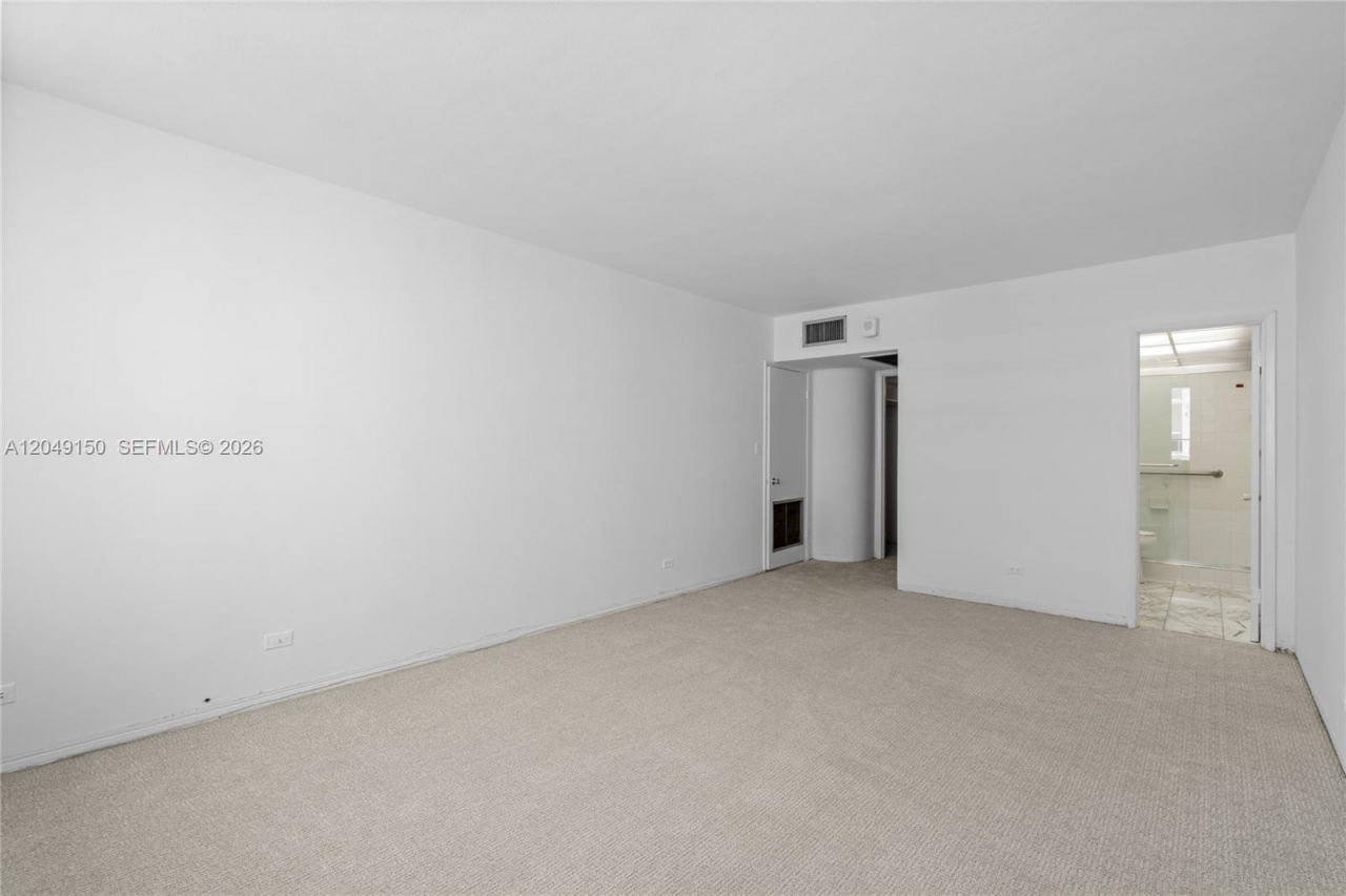 5005 Collins Ave , Unit 509, Miami Beach, FL 33140 Photo