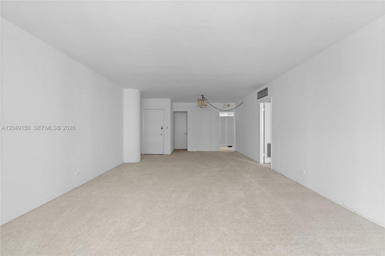 5005 Collins Ave , Unit 509, Miami Beach, FL 33140 Photo