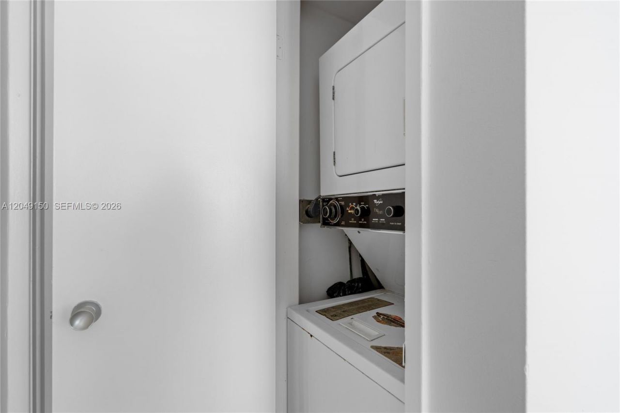 5005 Collins Ave , Unit 509, Miami Beach, FL 33140 Photo