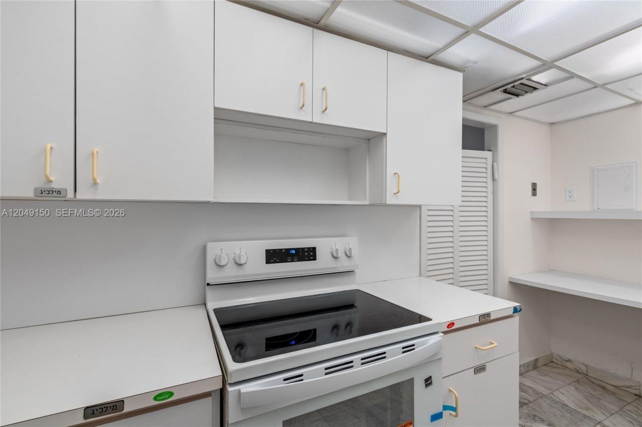 5005 Collins Ave , Unit 509, Miami Beach, FL 33140 Photo