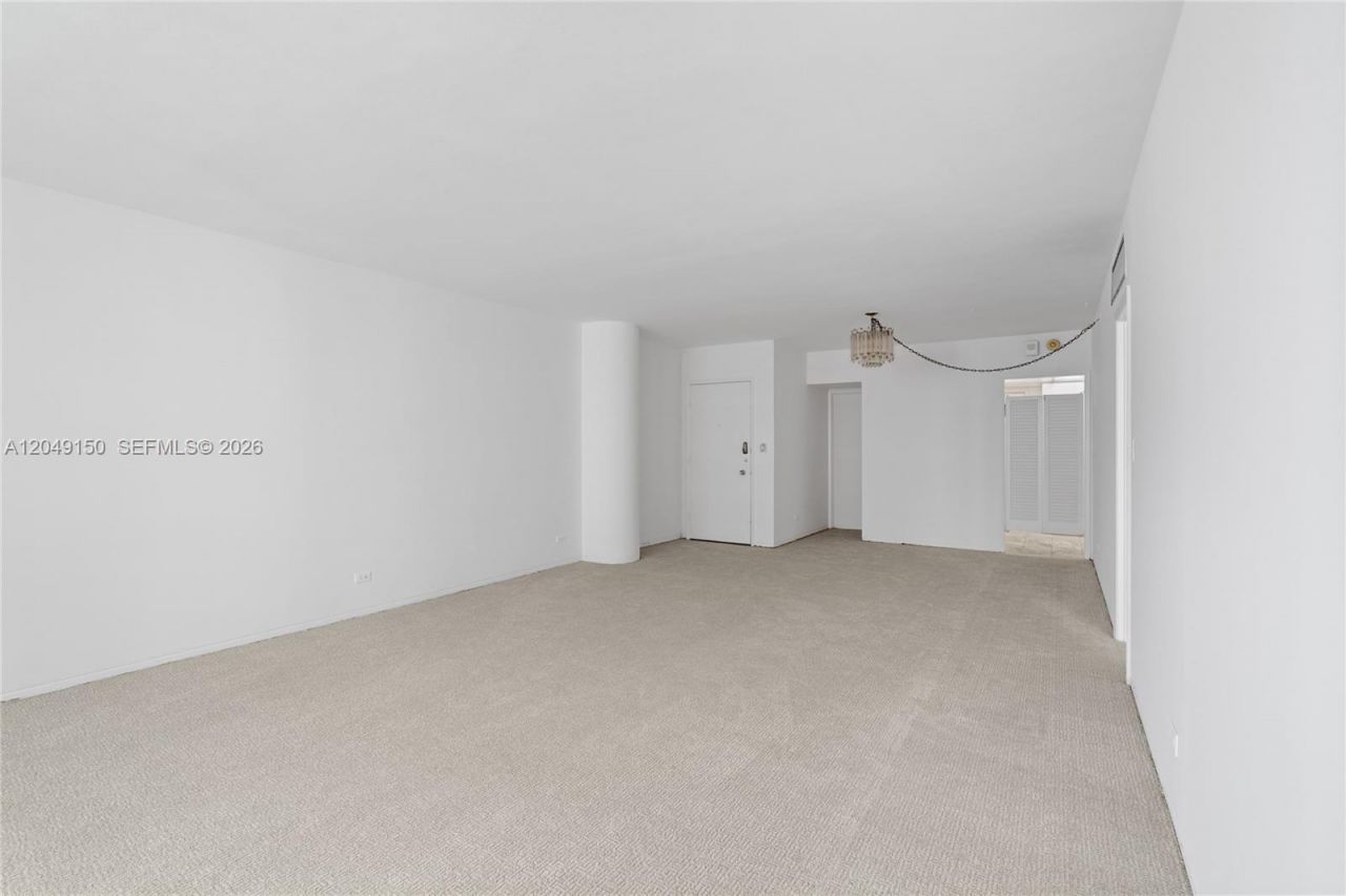 5005 Collins Ave , Unit 509, Miami Beach, FL 33140 Photo