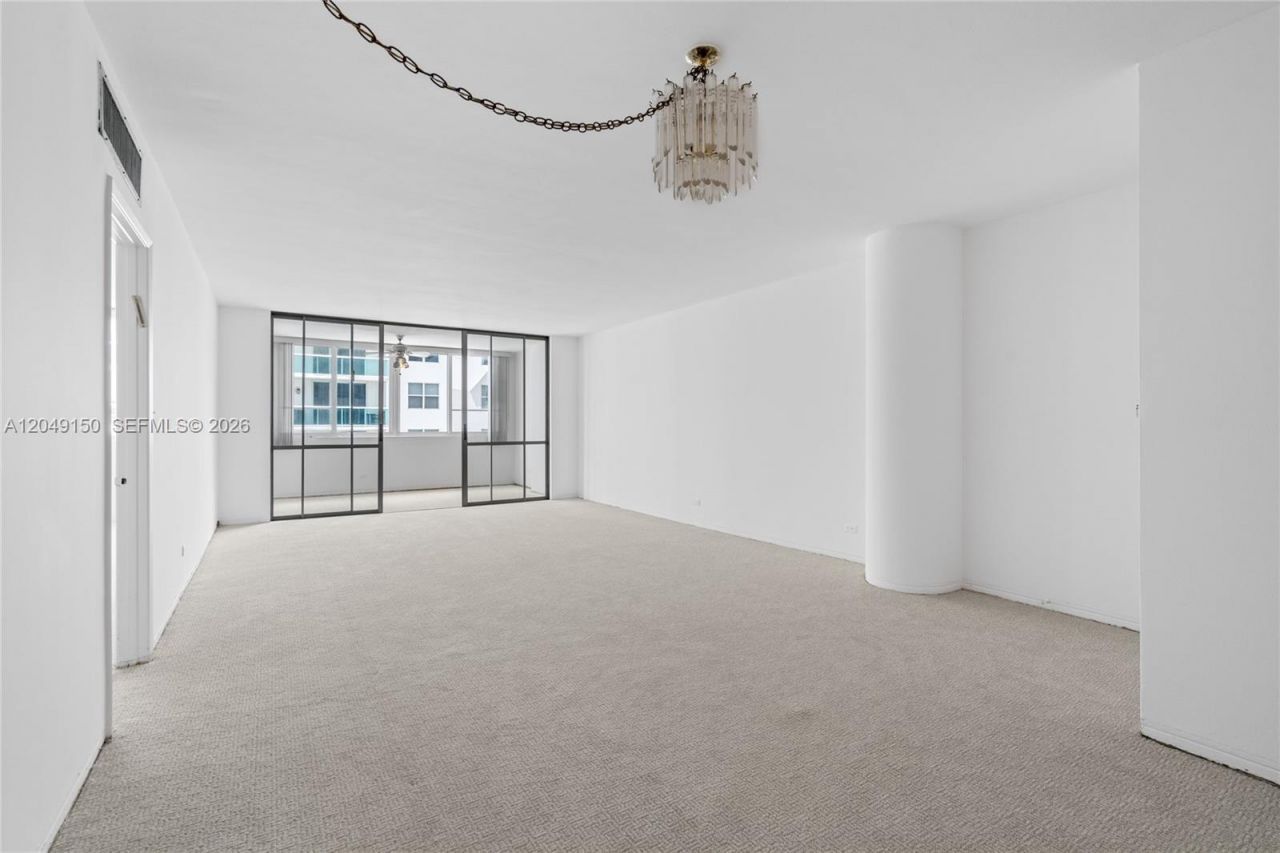 5005 Collins Ave , Unit 509, Miami Beach, FL 33140 Photo