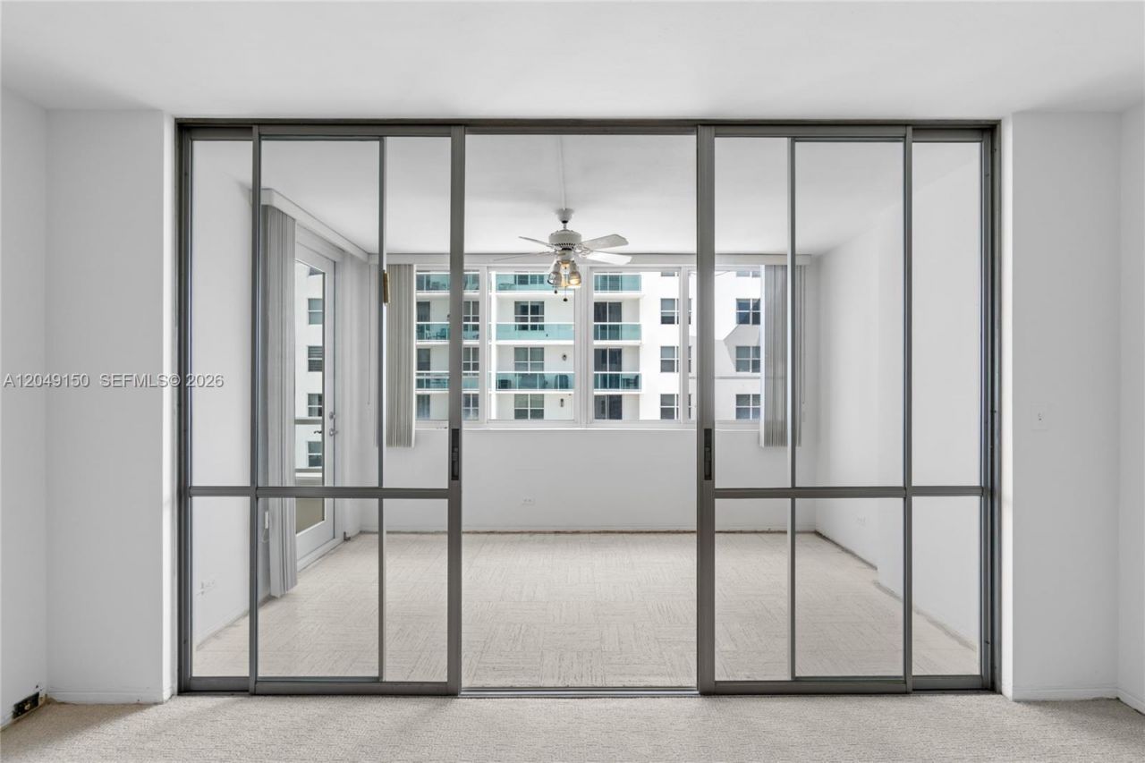 5005 Collins Ave , Unit 509, Miami Beach, FL 33140 Photo