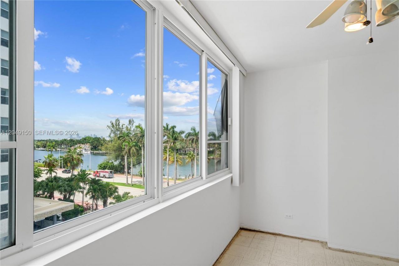 5005 Collins Ave , Unit 509, Miami Beach, FL 33140 Photo