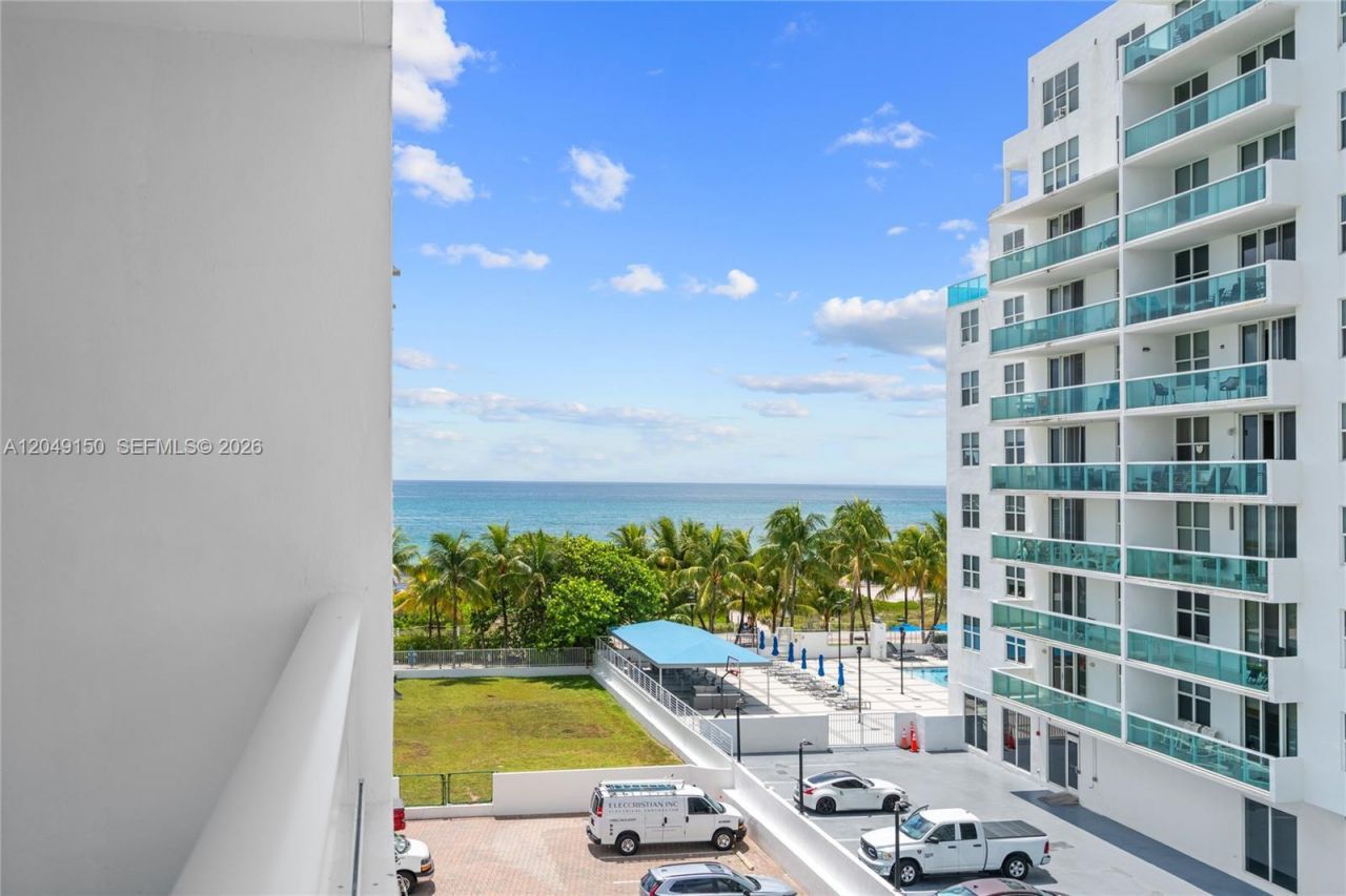 5005 Collins Ave , Unit 509, Miami Beach, FL 33140 Photo