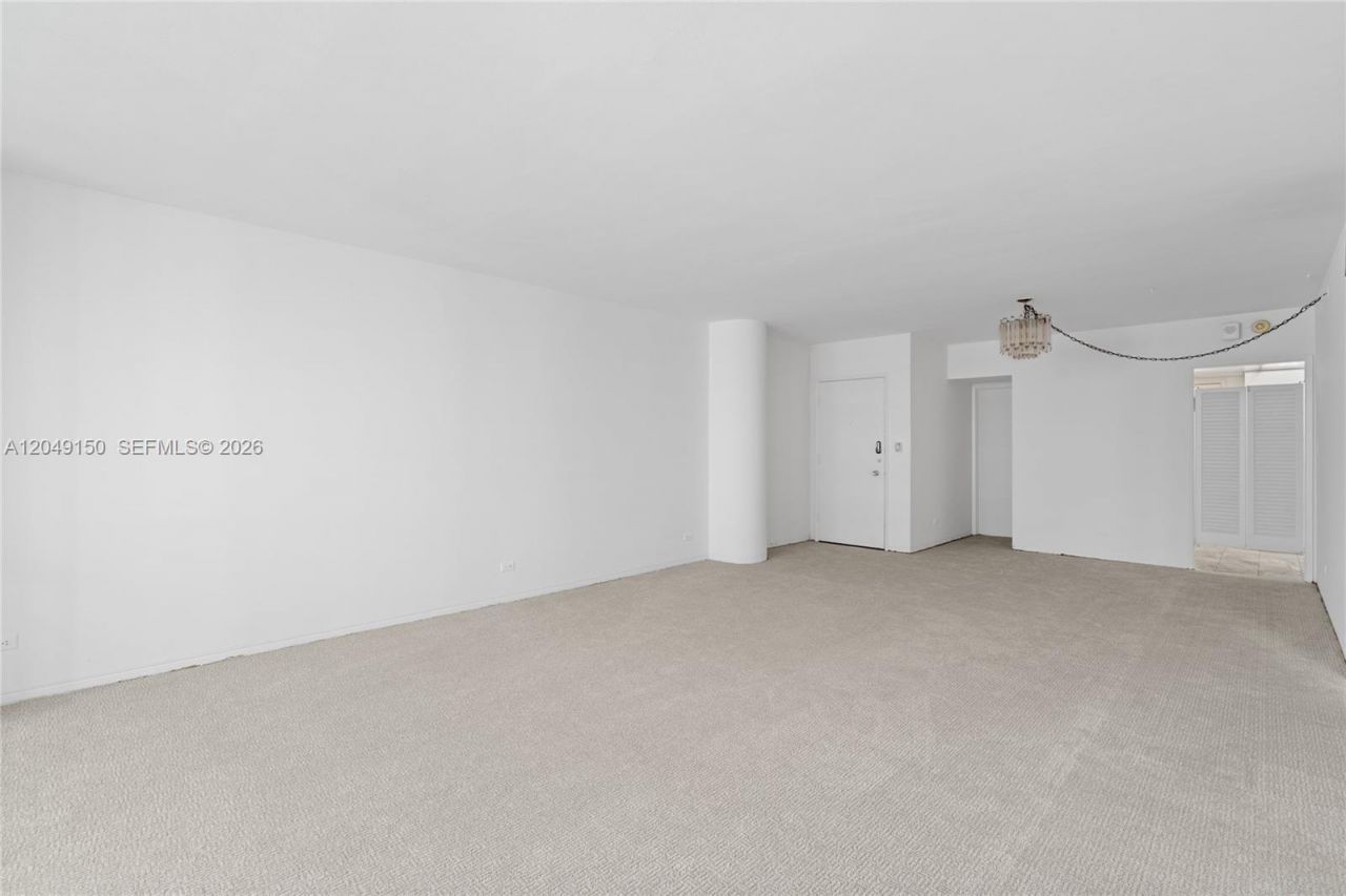 5005 Collins Ave , Unit 509, Miami Beach, FL 33140 Photo