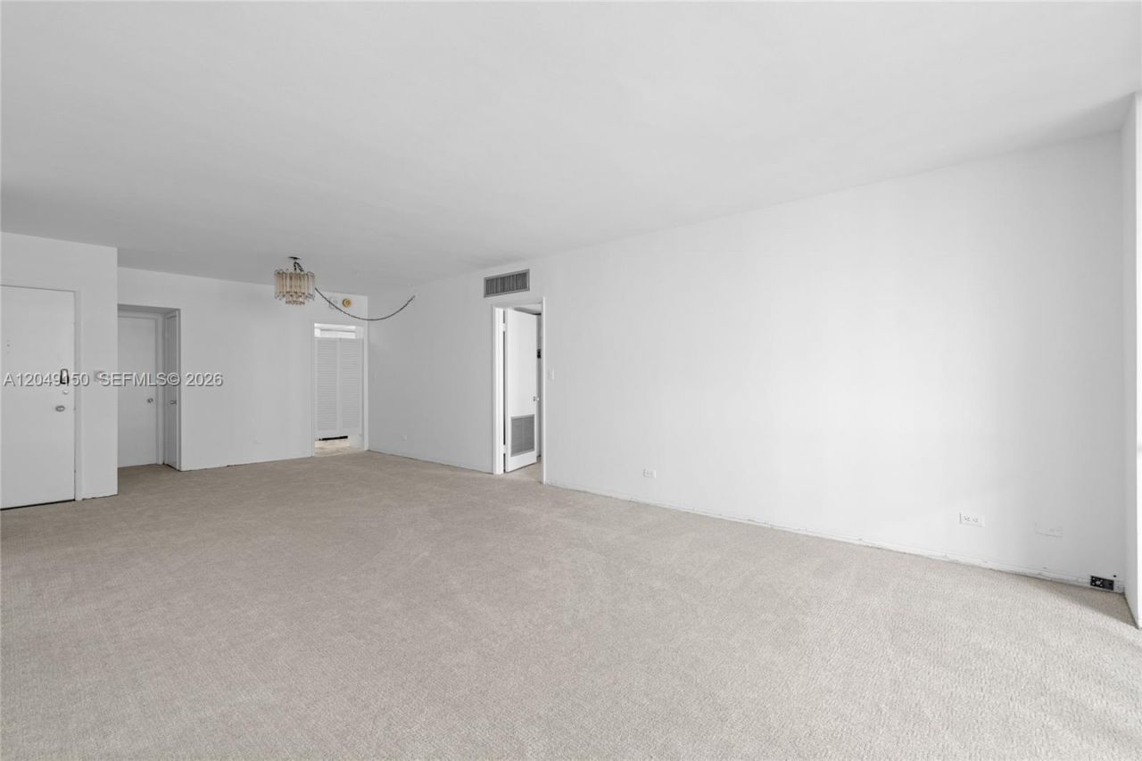 5005 Collins Ave , Unit 509, Miami Beach, FL 33140 Photo