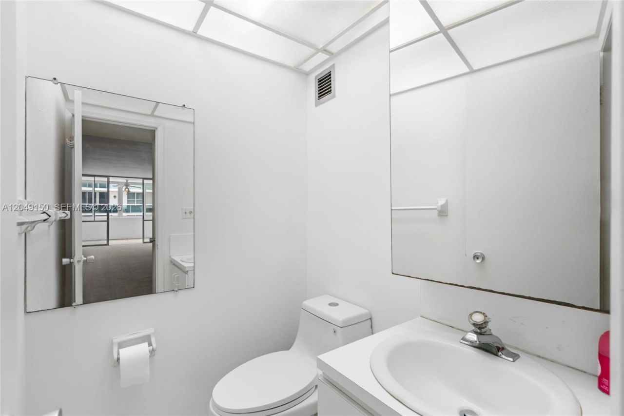 5005 Collins Ave , Unit 509, Miami Beach, FL 33140 Photo