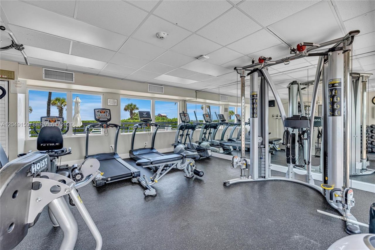5005 Collins Ave , Unit 509, Miami Beach, FL 33140 Photo