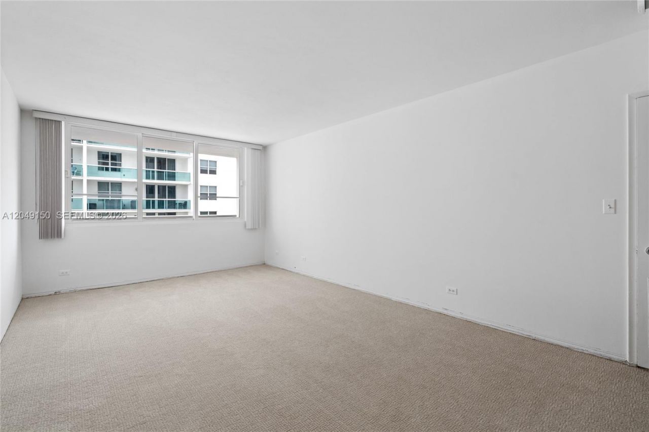 5005 Collins Ave , Unit 509, Miami Beach, FL 33140 Photo