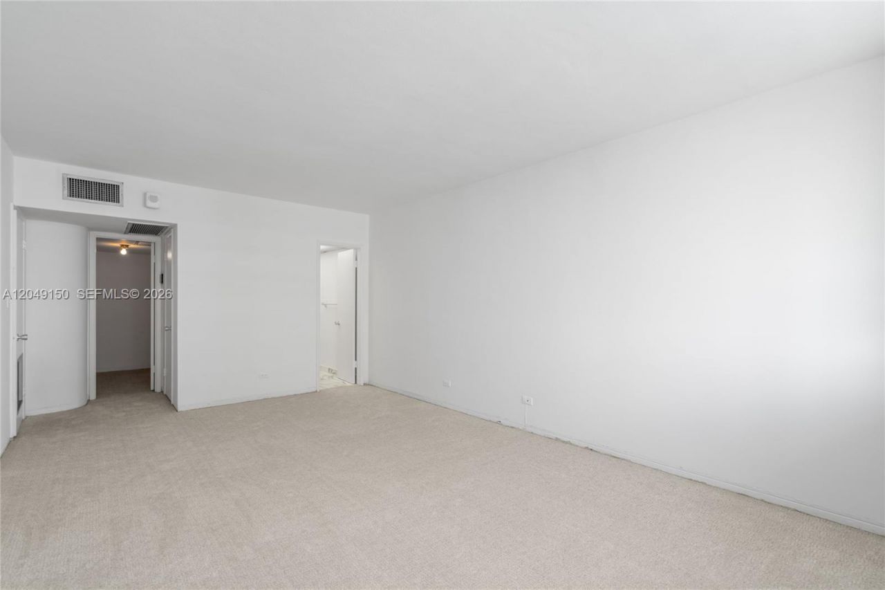 5005 Collins Ave , Unit 509, Miami Beach, FL 33140 Photo