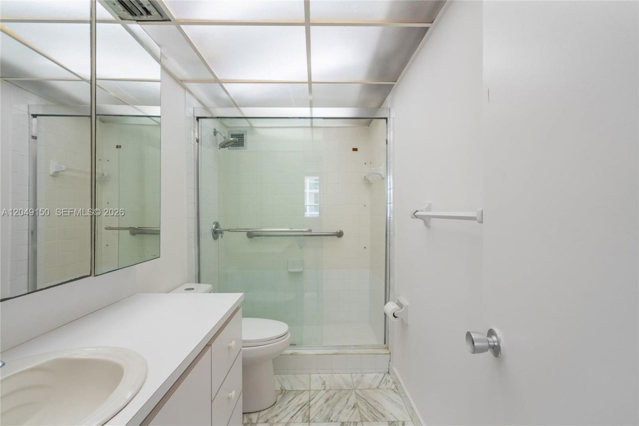 5005 Collins Ave , Unit 509, Miami Beach, FL 33140 Photo