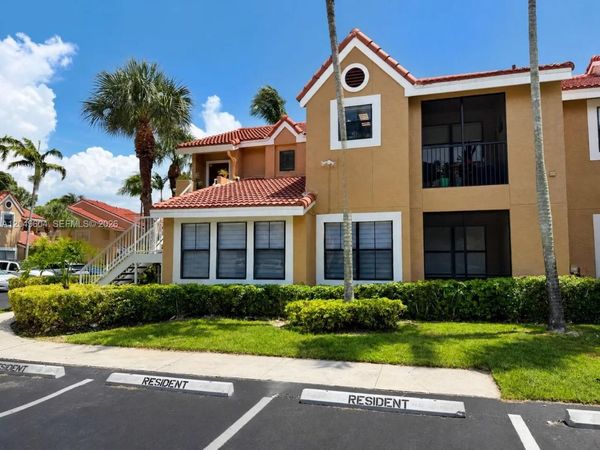 15560 SW 104th TER, Unit 611, Miami, FL 33196