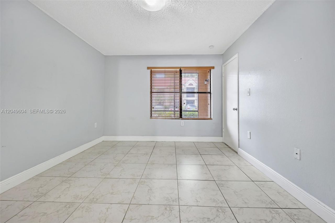 15560 SW 104th Ter , Unit 611, Miami, FL 33196 Photo